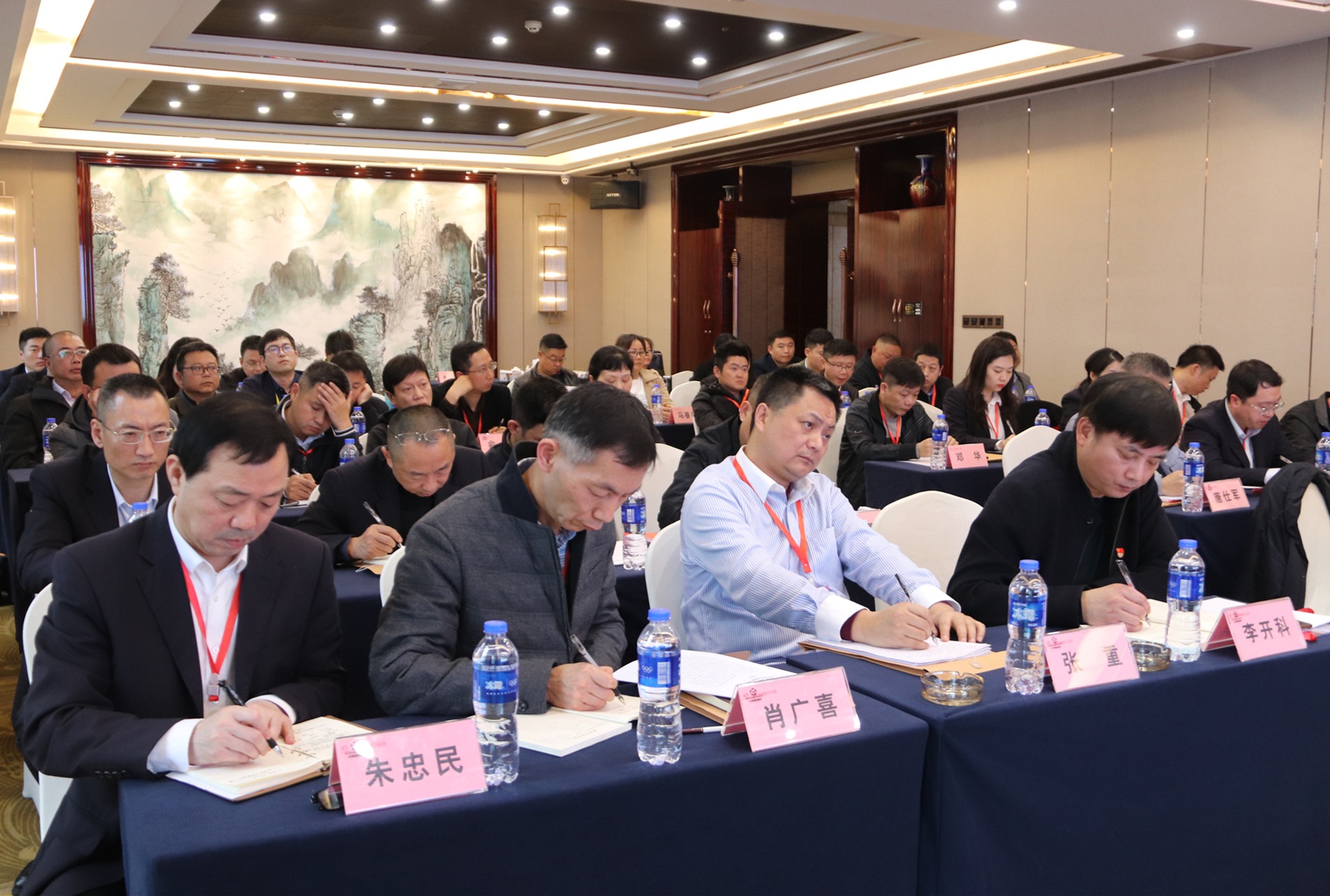 20210406438967.jpg 陳國(guó)初講黨史學(xué)習(xí)教育專(zhuān)題黨課_9768_副本 (1).jpg