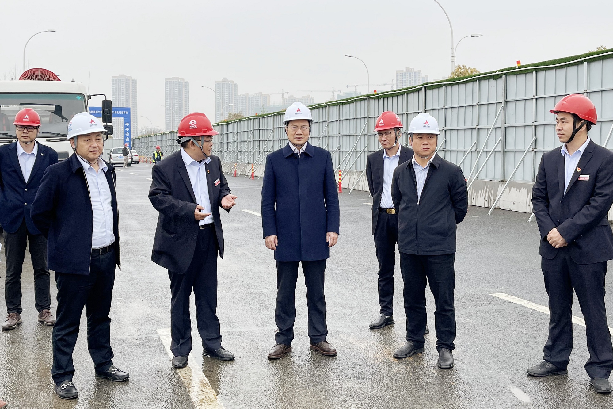 20210406535530.jpg 楊宏偉赴無錫菱湖大道項目_副本.jpg